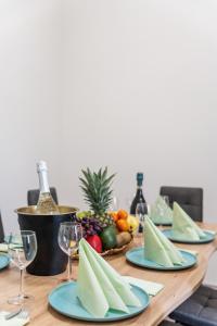 London & Paris Residence