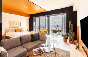 Casa Magenta by Kukun