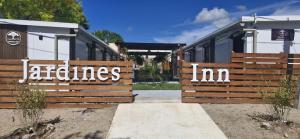 Jardines Inn