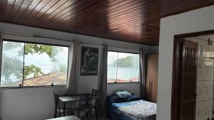 Casa Pé na Areia, Trindade