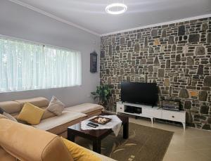 Villa Llanaj