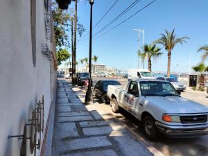 SS 3B Cabaña rustica frente al malecon de La Paz