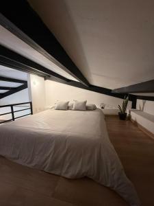 Modern Industrial Loft View of Bogotá Candelaria
