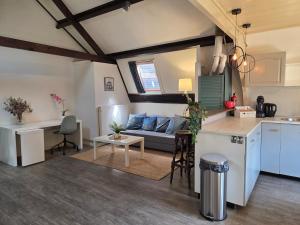 Attic apartment in historic canal house in city center Gouda