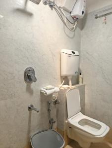 Hotel Glow Star - Near CSMT Railway Station & Hajj House - South Mumbai