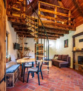 Domek w lesie DiABELSKi KOCiOŁEK