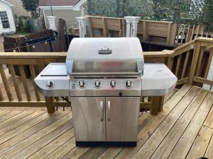 Queen City Skyline View -Walkable-Uptown Home