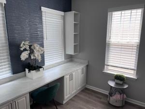 Queen City Skyline View -Walkable-Uptown Home