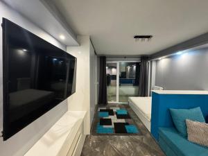 Przeworska Apartments TV 75"