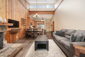 Beaver Village Unit #1832