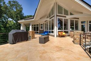 Island Retreat Sleeps 22 Hot Tub Dock Game Rooms