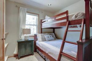 3 Cultus Lane