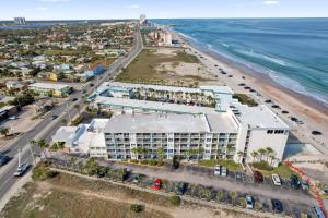 Blue Horizon-Steps to beach-Pool-Kitchen-Slps3-Gym
