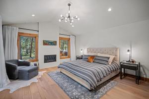 4 Pine Bough Lane