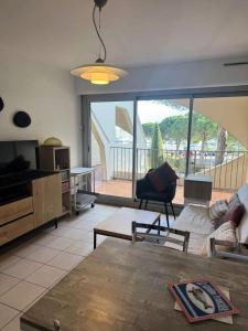 Résidence Le Grand Galion - Appartement vue port dans résidence avec piscine MAE-7123