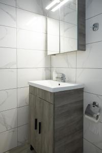 Zeusplace Paralia Apartment 2 and Private Parking