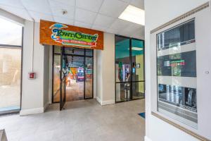 1BR Oceanfront Condo, Beach Cove, Pools, Hot Tubs