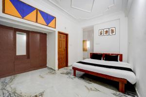 Hotel O V.K Homestay