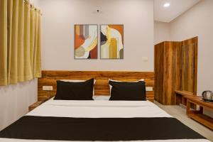 Hotel O The Classic Crown