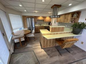 Riverfront Basement Apartment with Access to Kenai River Fishing