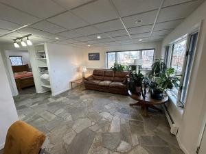Riverfront Basement Apartment with Access to Kenai River Fishing