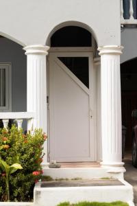 The Colibri Lodge 9A-Sunset Villas, West End, Roatan