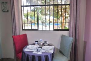 El Azulejo Spacious room,beautiful private bathroom