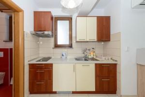 Apartments with parking space Rovinj - 25502