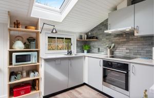 Lovely Home In Oksbøl With Wifi