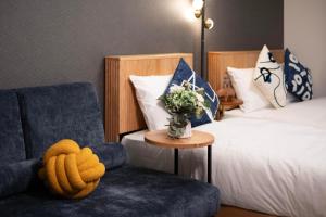 The Peak Shinsaibashi Suites JY