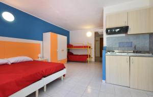 Amazing Home In Piraino