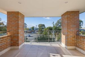 Modern Single Room Near Station & Easy M2 or M7 with Shared Bathroom and Kitchen