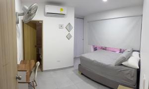 Diplastic House