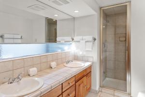 Perfect Base Lift 7 Ski HotTub Access 3 Bd 3 Ba Sleeps 8