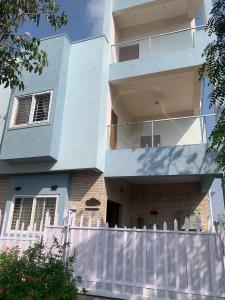 Luxury 3BR Villa in Godrej Reserve Near Airport