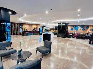 Hotel-Feel Azure Suite in Pasay Near MOA NAIA