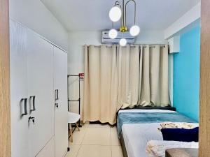Hotel-Feel Azure Suite in Pasay Near MOA NAIA