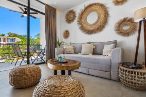 Serene gated retreat with pool & lush gardens – Your perfect couple getaway