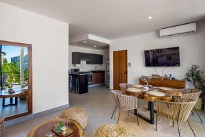Serene gated retreat with pool & lush gardens – Your perfect couple getaway