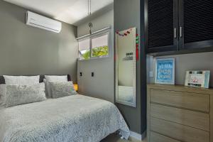 Dog-friendly ocean view penthouse & studio with a full kitchen & kitchenette