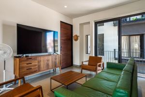 Luxury condo with shared rooftop pool and lounge, private washerdryer