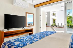 Elegant hillside villa with panoramic views, pool, hot tub & luxe interiors