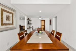 Spacious oceanview suite with heated pool, hot tub & terraces for lounging
