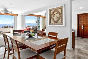 Stunning oceanview suite with cliffside infinity pool, terrace & gourmet kitchen