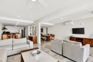 Spacious oceanview suite with heated pool, hot tub & terraces for lounging
