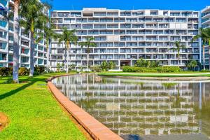 Oceanfront condo with a full kitchen, pool, & beach access