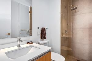 Oceanfront condo with a full kitchen, pool, & beach access