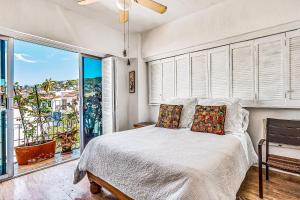 Downtown Malecon beach front, AC, walk to restaurantbars, rooftop 360 views