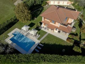 Villa in Tuscany with pool
