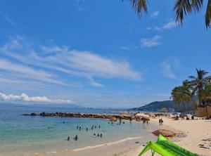 Stylish 2BR Retreat Near Beaches & Downtown PV